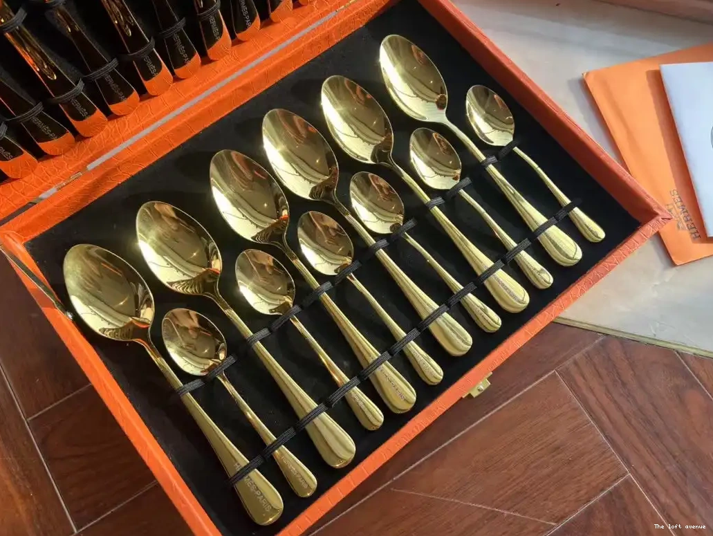 SET HERMES CUSTOM CUTLERY 0518